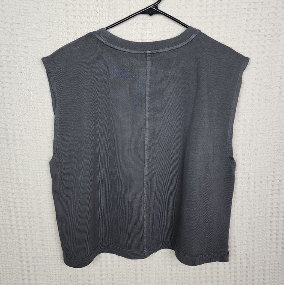 LAST CHANCE NWOT AMERICAN EAGLE Cap Sleeve Muscle Tee L - Picture 2 of 4